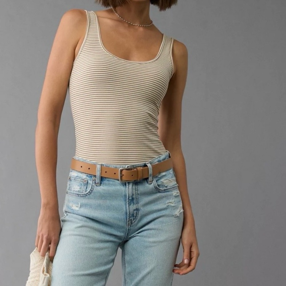 AE Scoop Neck Bodysuit Size Small